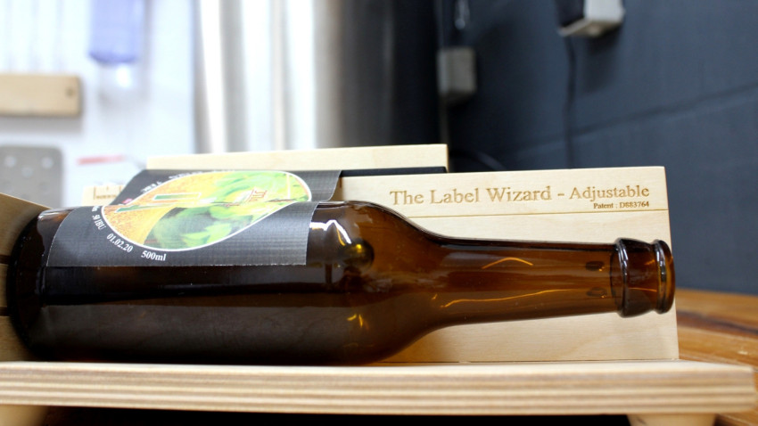 Flaschen etikettieren