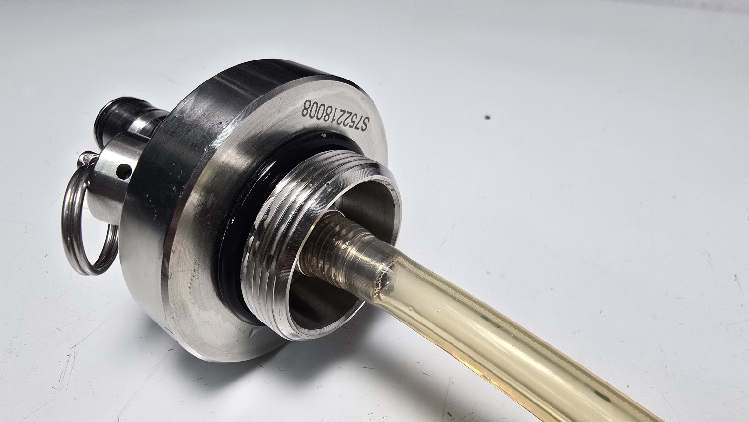 Der Ansaugschlauch vom Mini-Keg darf nicht vergessen werden. Sonst kommt kein Bier heraus.