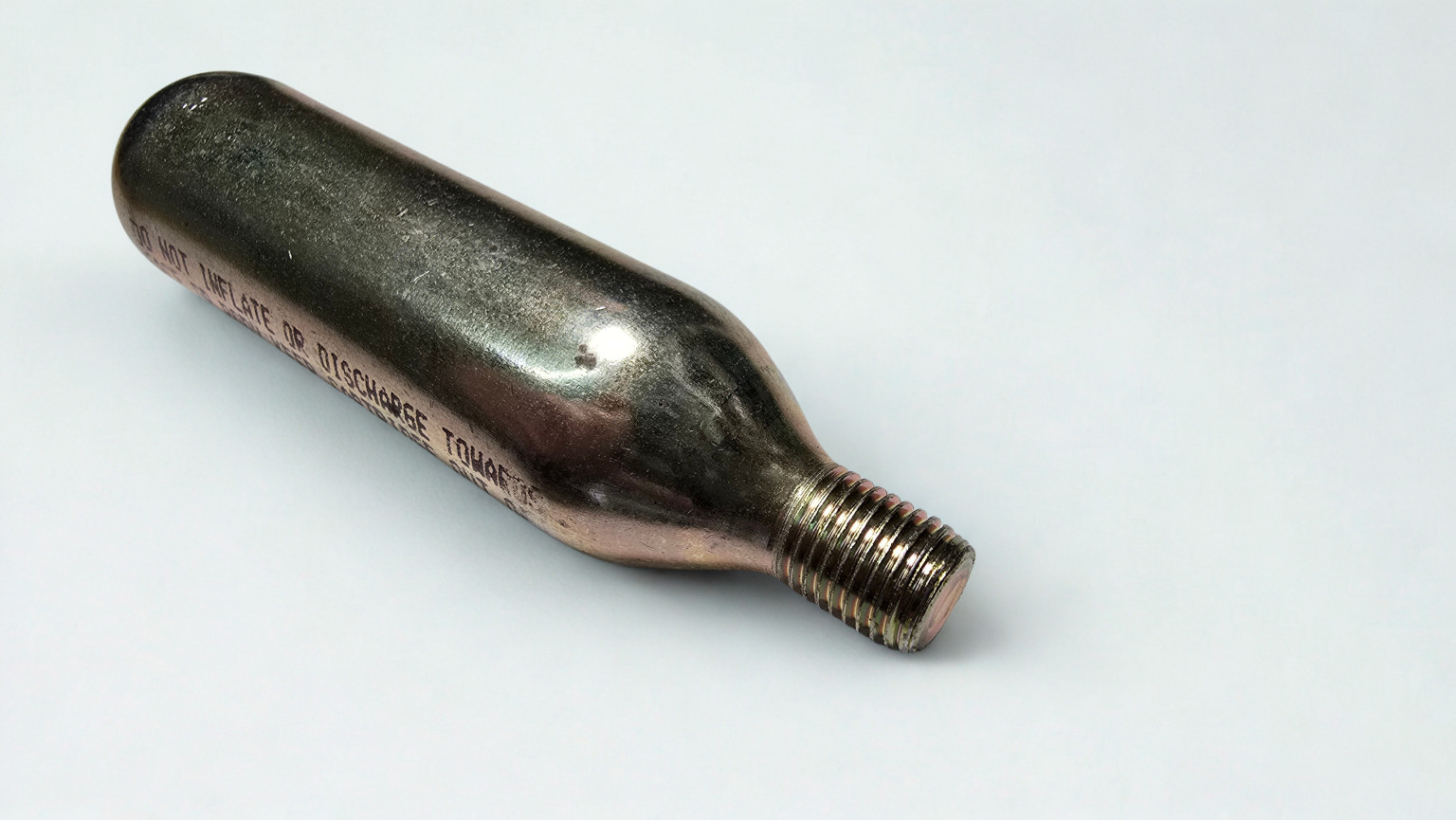 CO2 Patronen sind teuer, aber dafür bist du extrem flexibel ohne viel Gewicht.