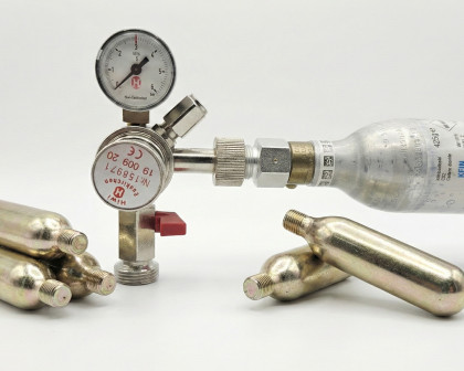 sodastream und co2 kartuschen 16g für mini kegs