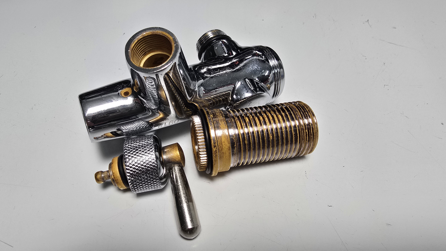 Messingteile laufen an