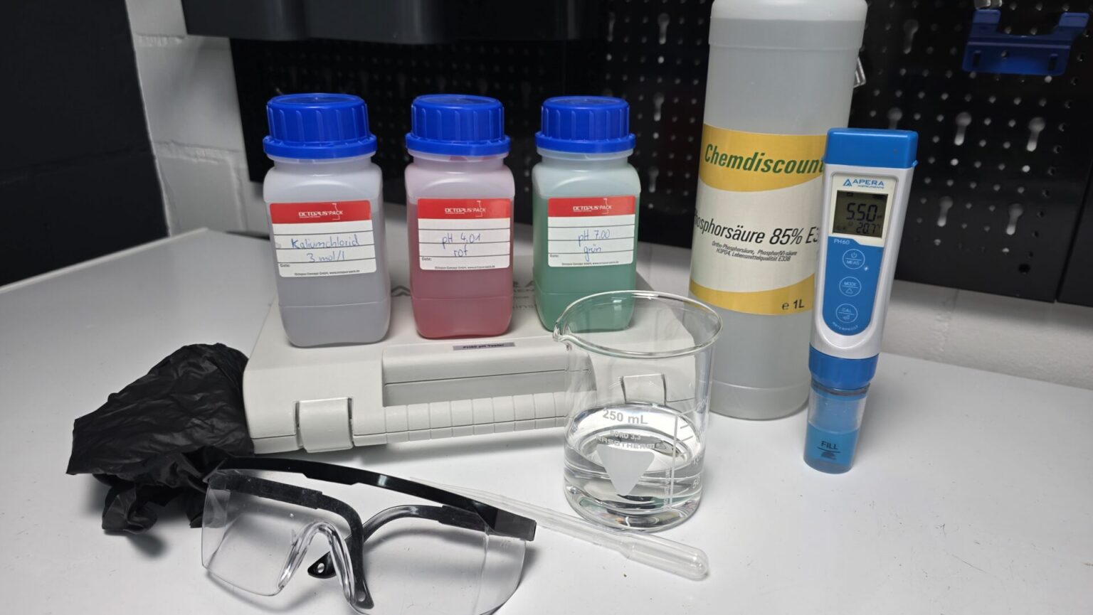 pH Meter muss regelmäßig kalibriert werden